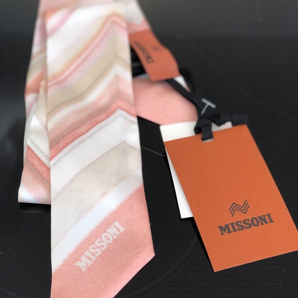 Missoni Chevron scarf in Pink and Cream
